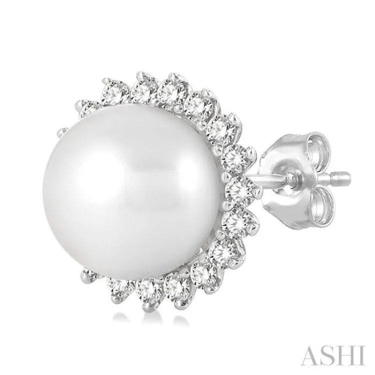 1/6 ctw Petite Sunflower 5.5MM Cultured Pearls and Round Cut Diamond Fashion Stud Earring in 10K White Gold