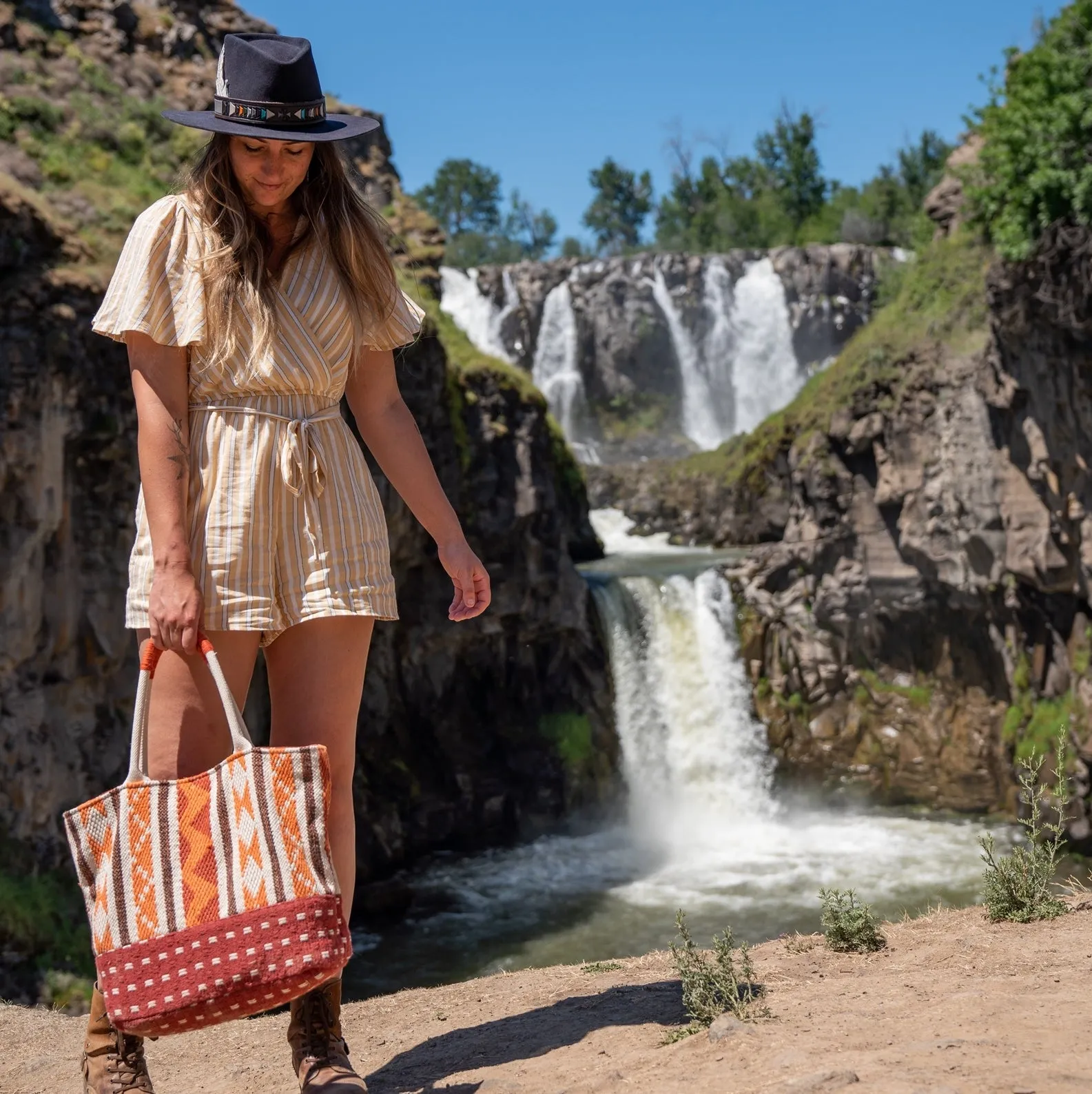 Cara Fabric Tote Bag - Stylish and Durable Everyday Carry