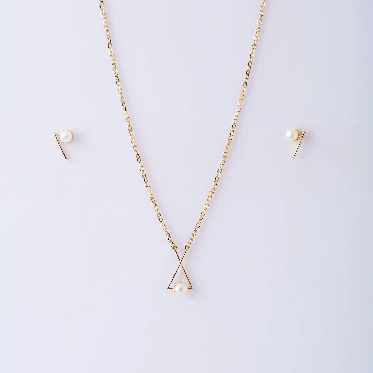 Elegant Real Pearl Pendant Set