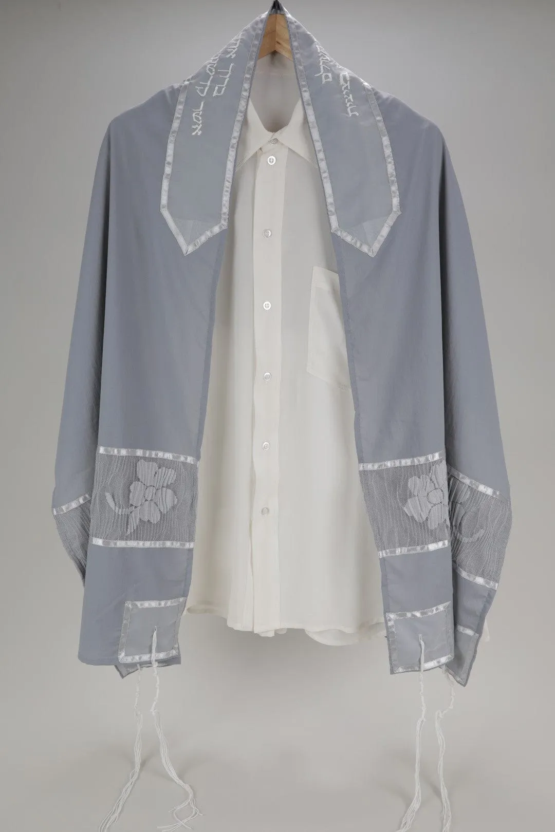 Exclusive Elegant Gray Floral Tallit for Women, Feminine Tallit, Bat Mitzvah Tallit