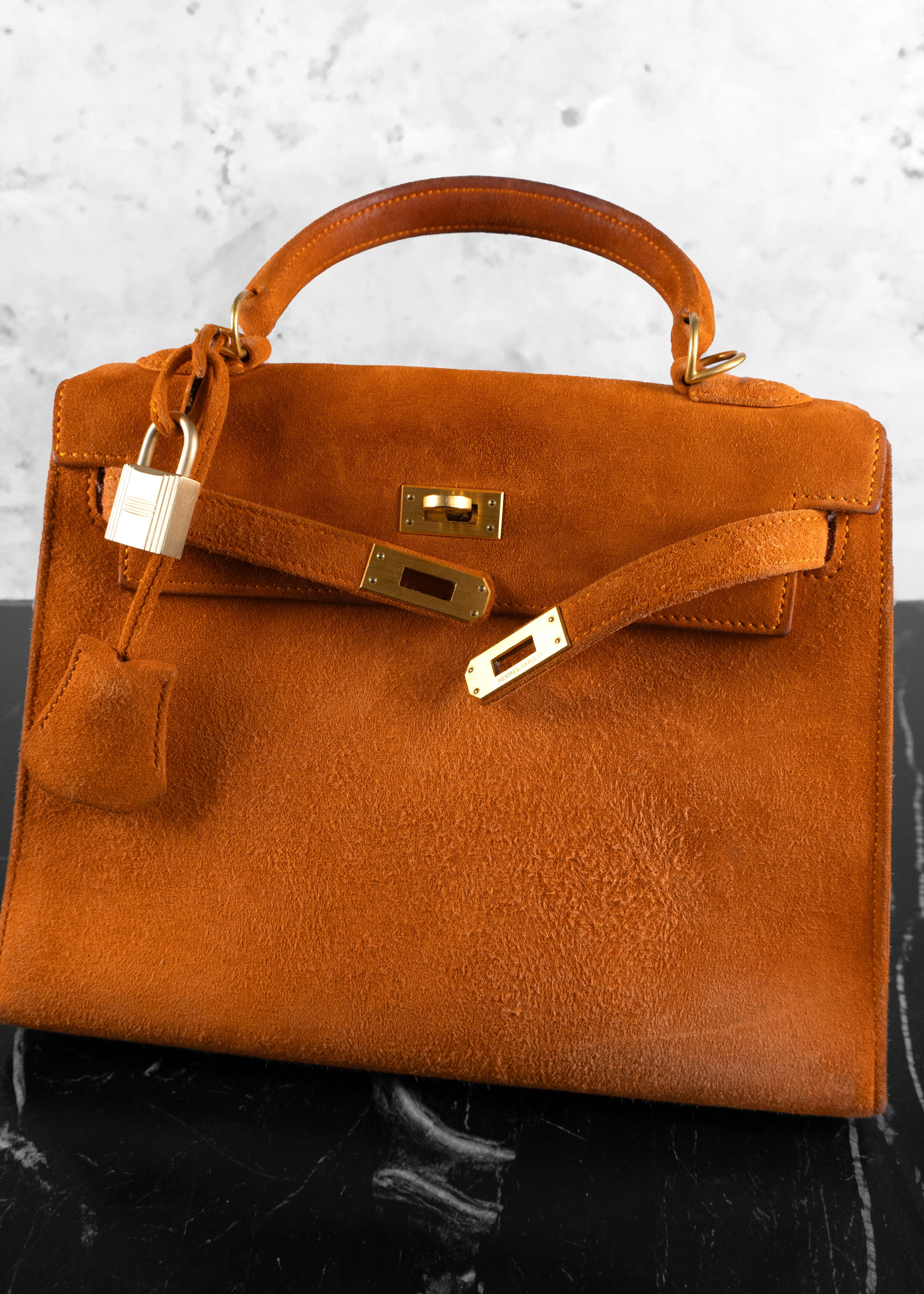 Hermès Kelly Orange Suede 25 Handbag