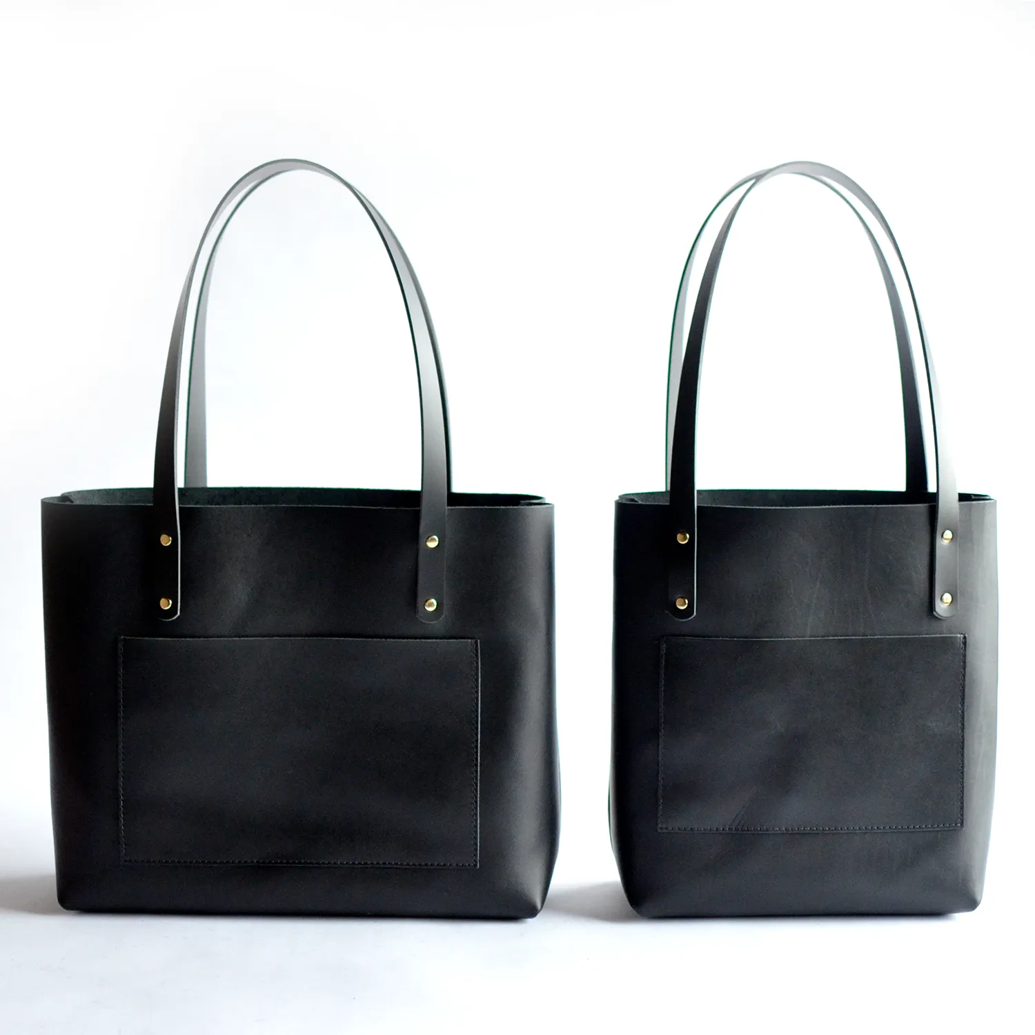 Medium Classic Tote - Honey Leather