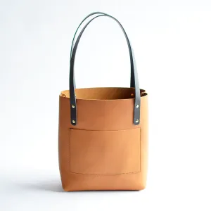 Medium Classic Tote - Honey Leather