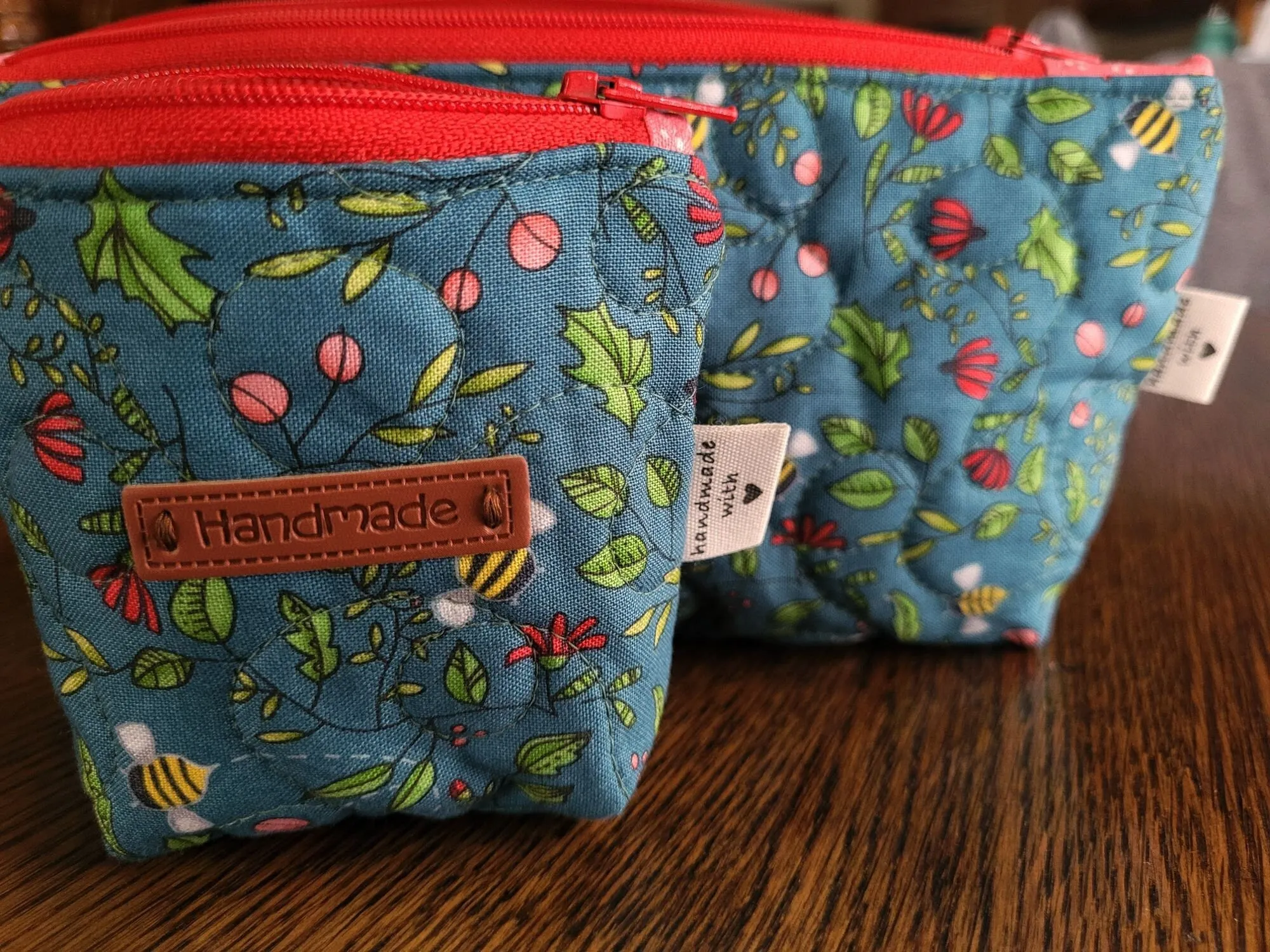 Quilted Zipper Pouch Set, Teal Floral Bee