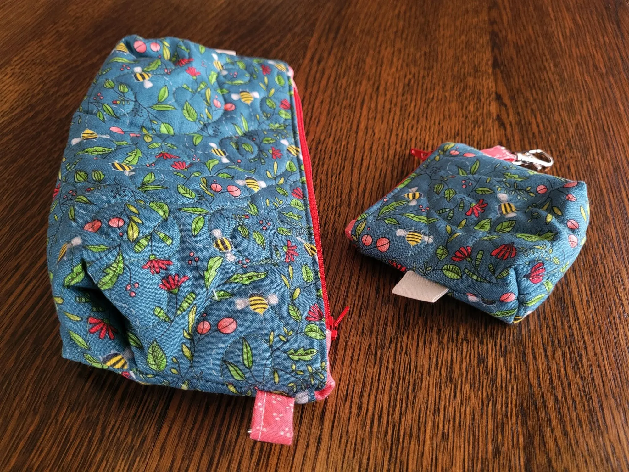 Quilted Zipper Pouch Set, Teal Floral Bee